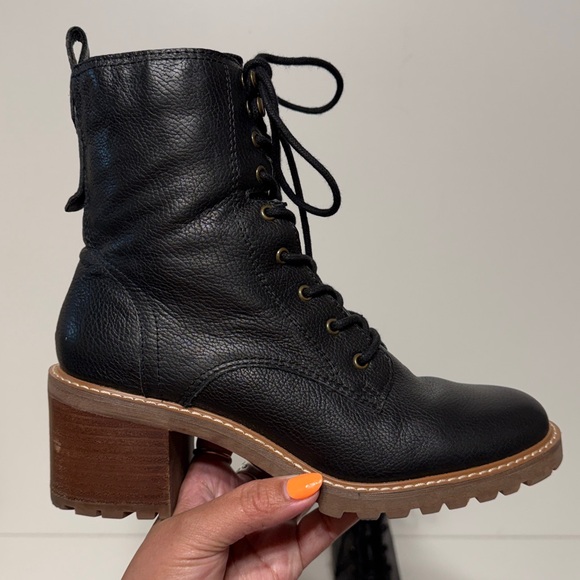 Crown Vintage Shoes - Crown Vintage Leather Yuliana Combat Boot in Black